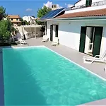 Pantarei Konukevi 4*