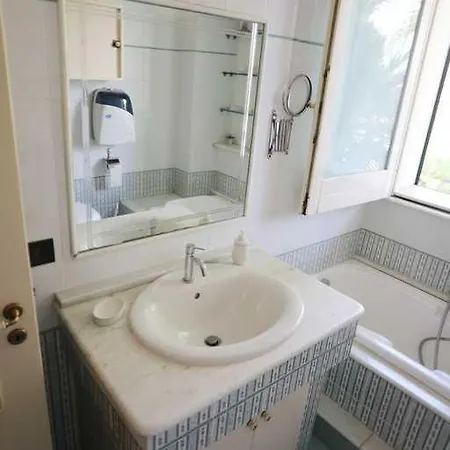 Pantarei 4* פוצאלו
